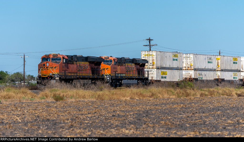 BNSF Stacks on the UP Brownsville Sub